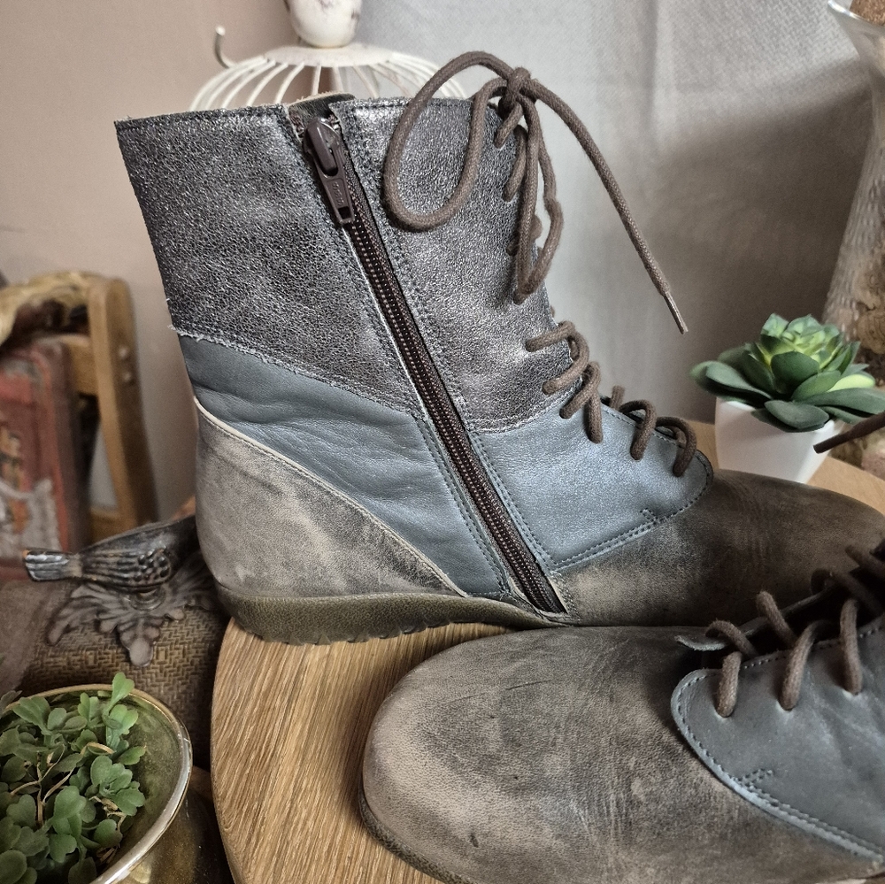 Naot Atopa Women's Size 10 (41) Volcanic Gray/Seal Brown Hash Suede LaceUp Boots - Picture 11 of 16
